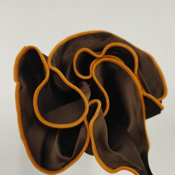 MEN'S ROUND HANKY POCKET SQUARE. - Picture 2 of 3